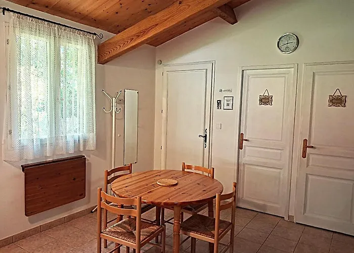 Maison Dans Parc Arbore 度假居
