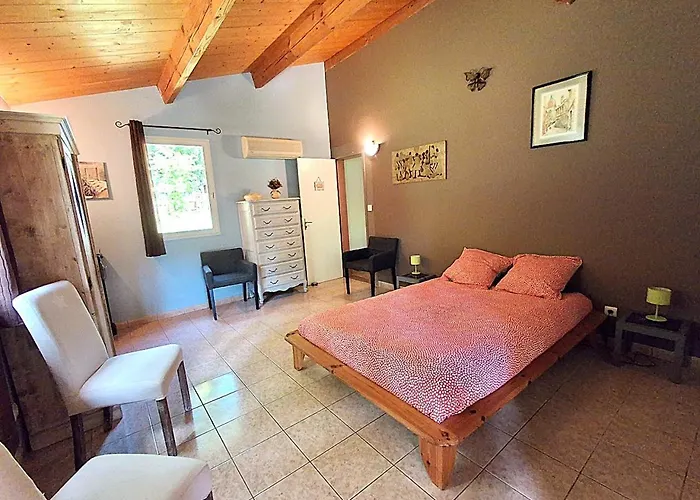 Maison Dans Parc Arbore *